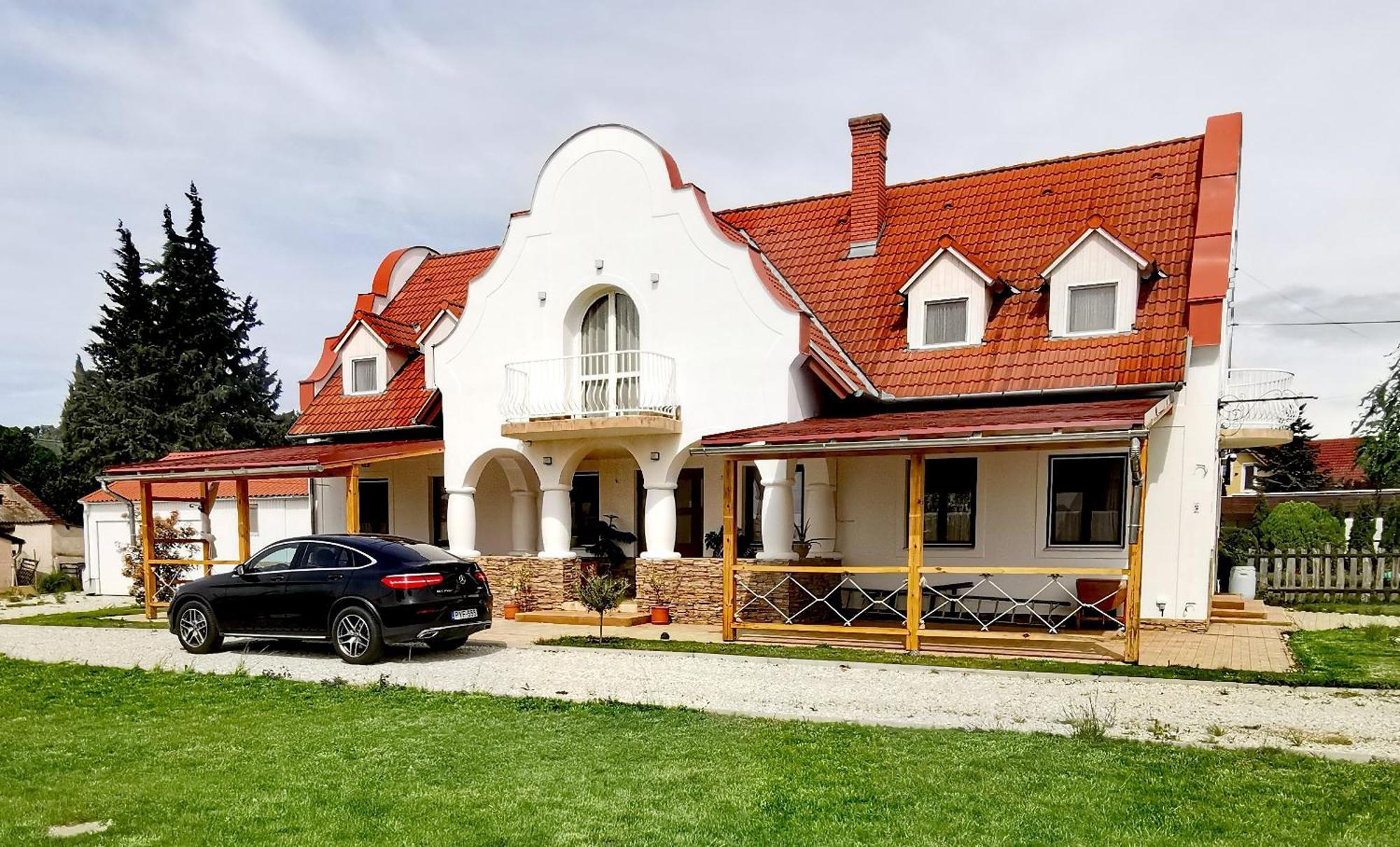 Regori Haz Hotel Balatongyörök Екстериор снимка
